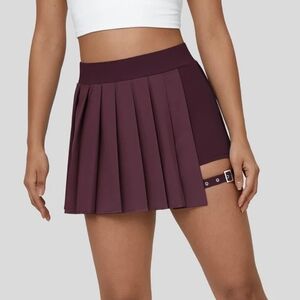 Breezeful High Waisted Pleated 2-in-1 Side Pocket Buckle Mini Skirt Berry L